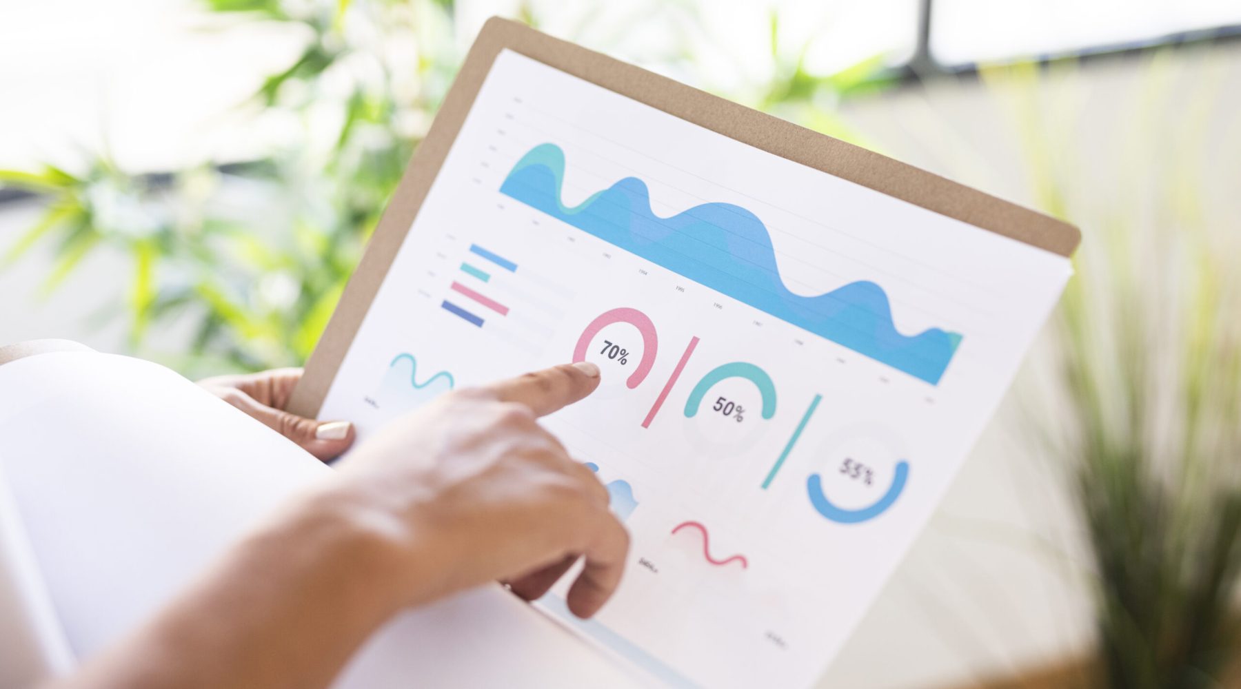 hand-pointing-infographic